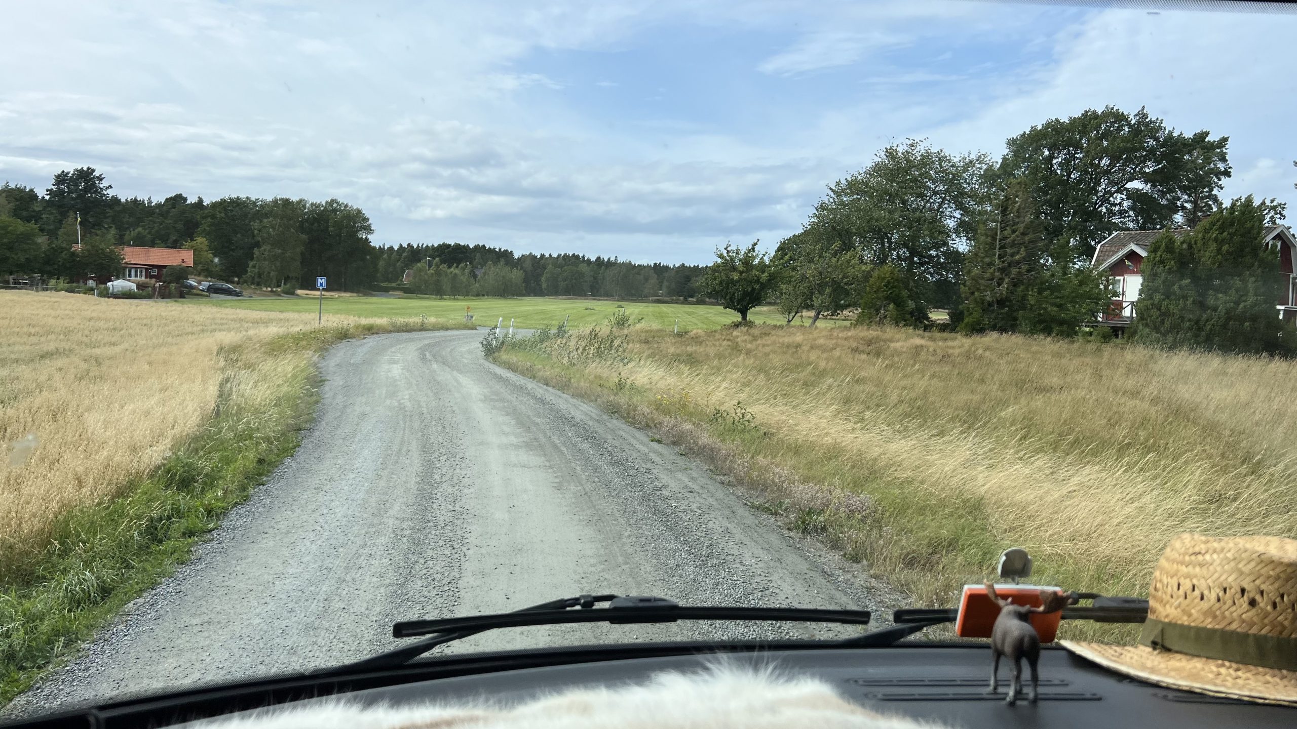 Schotterstraße in Schweden mit dem Wohnmobil