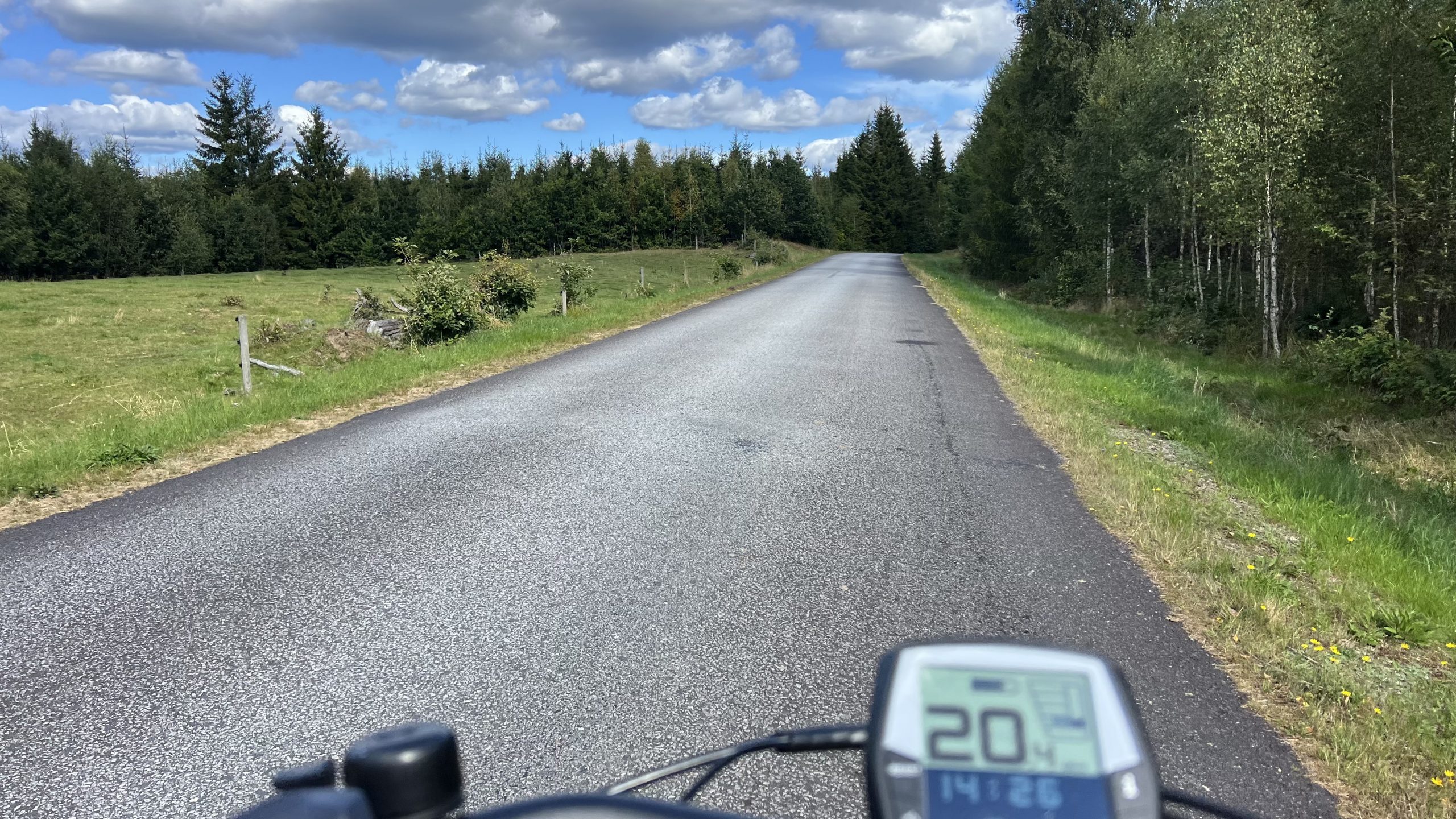 mit dem E-Bike unterwegs in Schwedens Natur