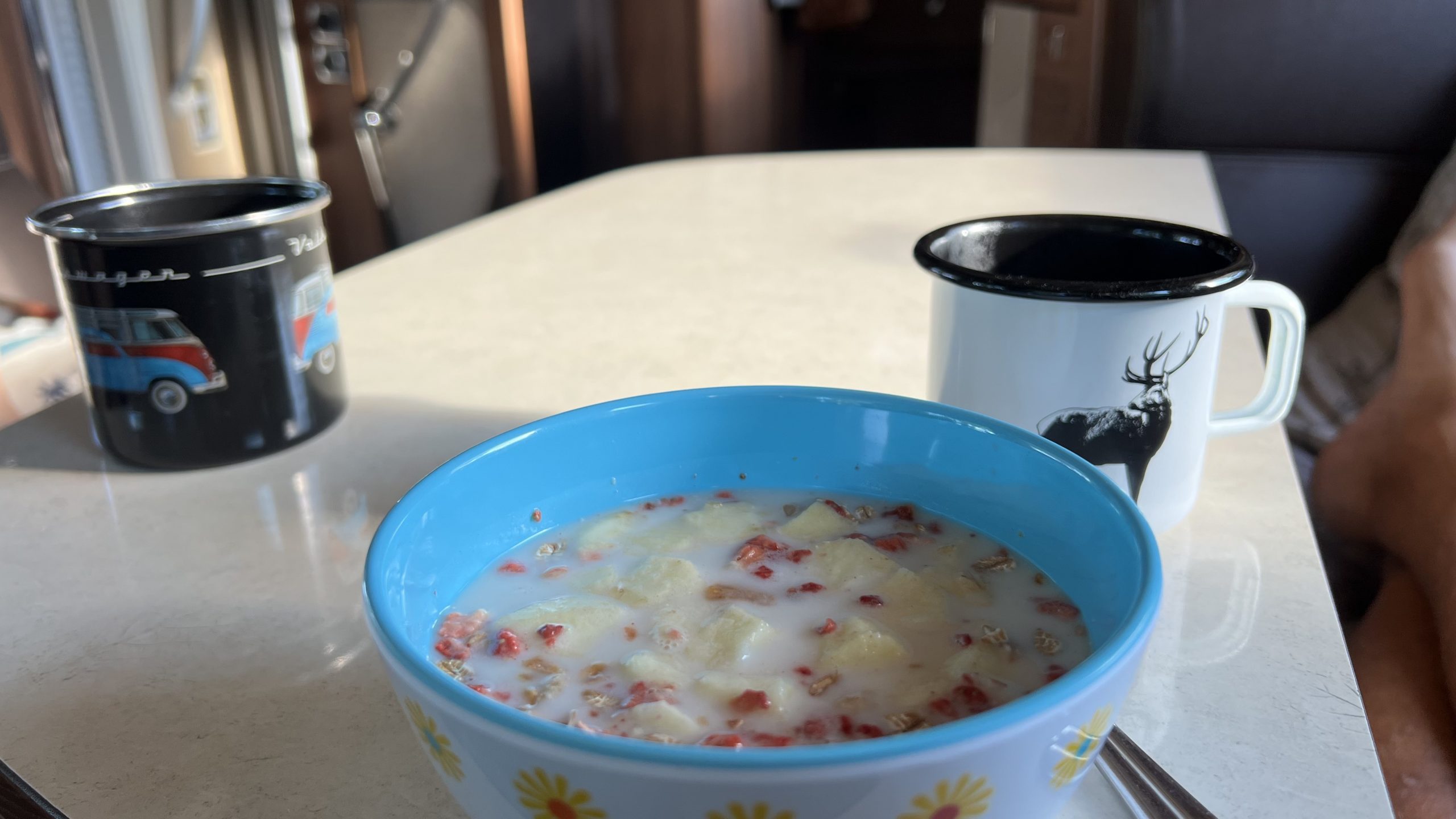 Frühstück im Wiese-Mobil, Schweden