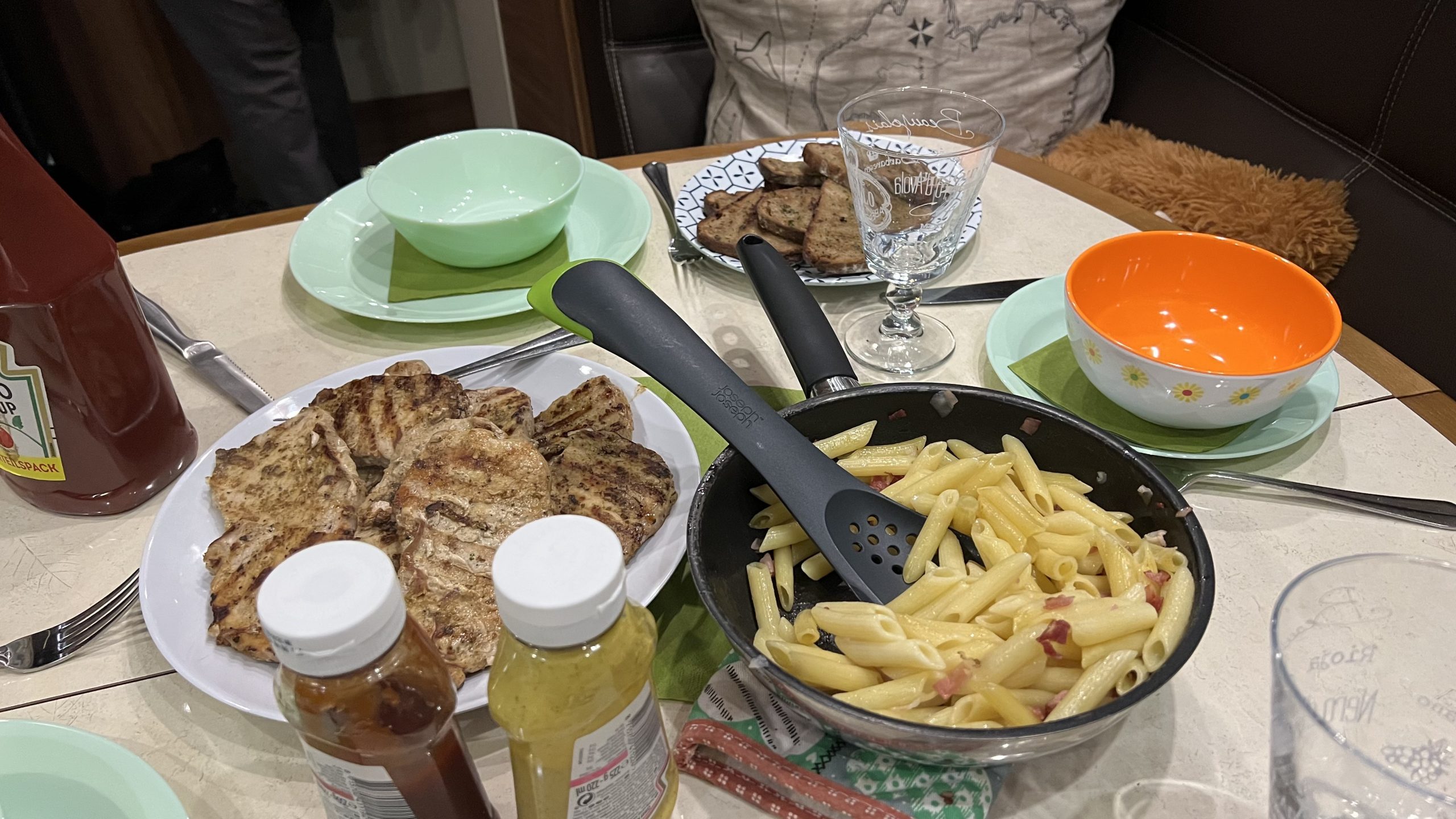 Abendbrot, Wohnmobil, Grill